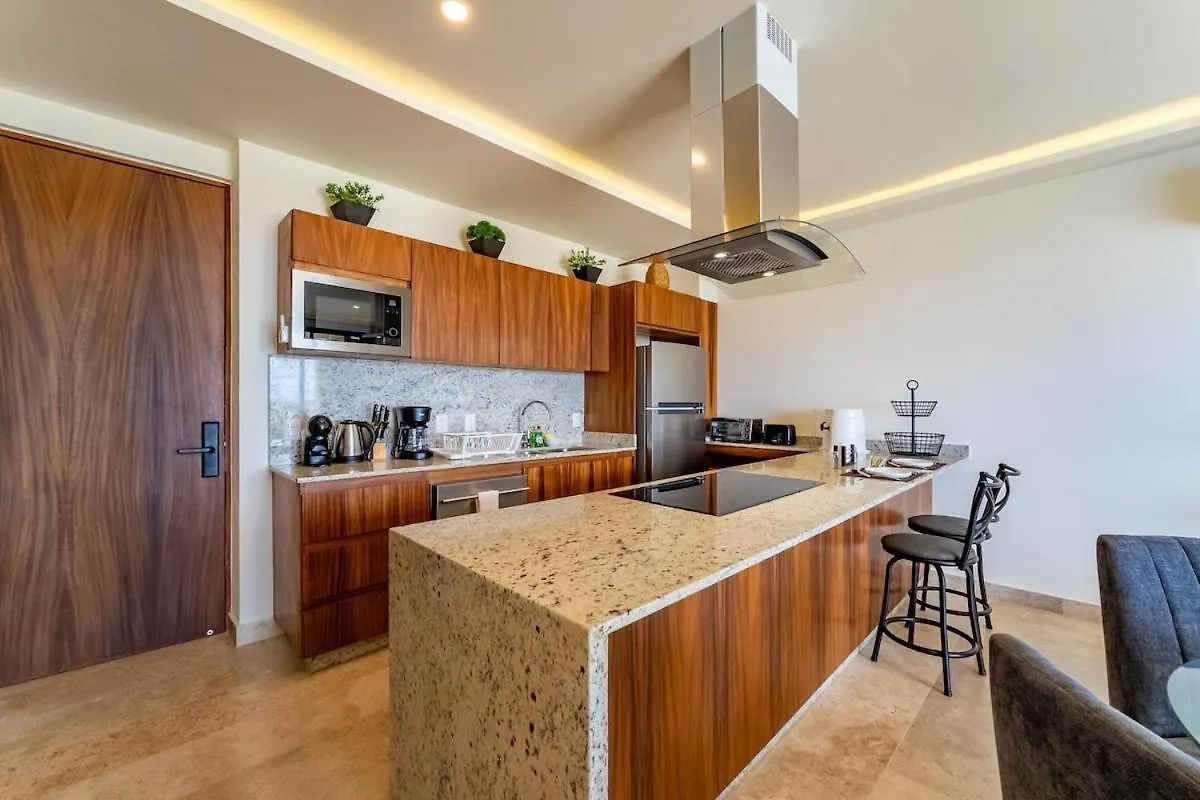 Oceanview 2BR Top Floor Condo Terrace-Pool Cozumel