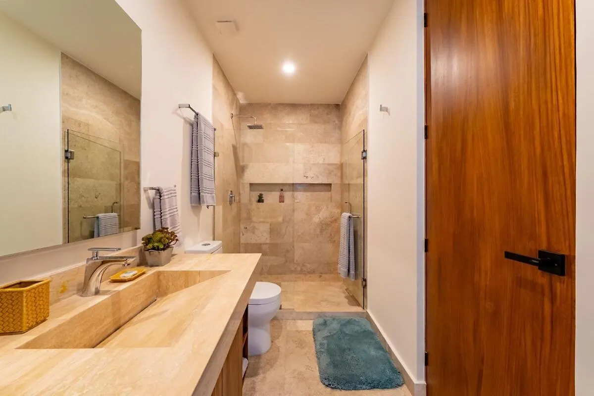 Oceanview 2BR Top Floor Condo Terrace-Pool Cozumel Apartment