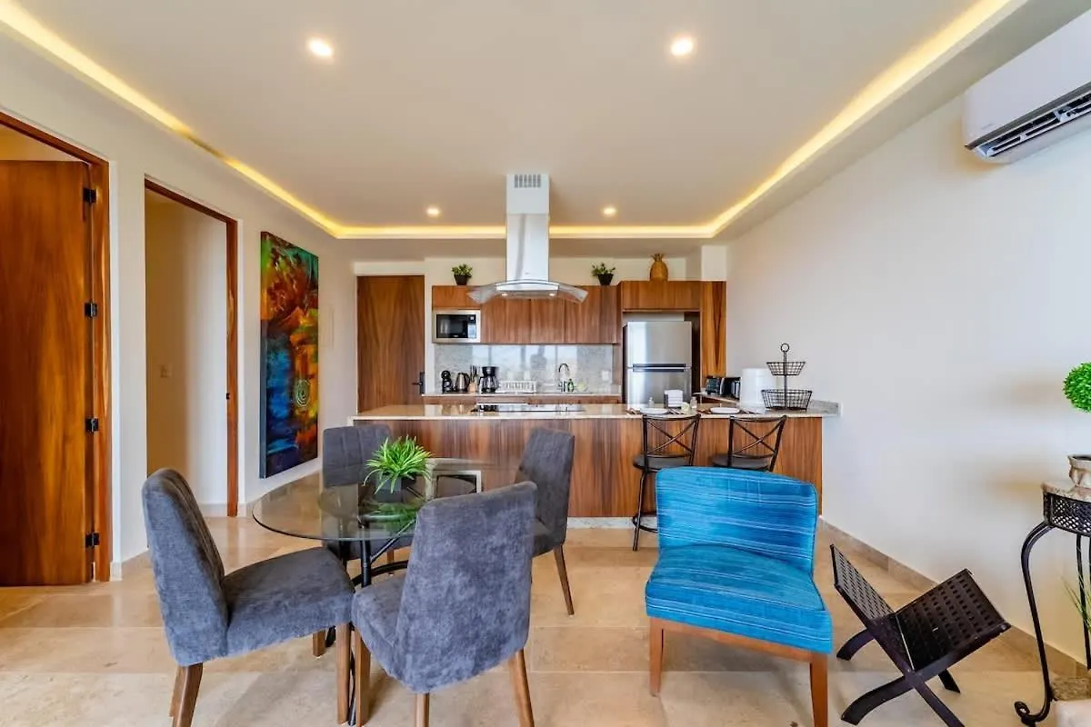 Oceanview 2BR Top Floor Condo Terrace-Pool Cozumel