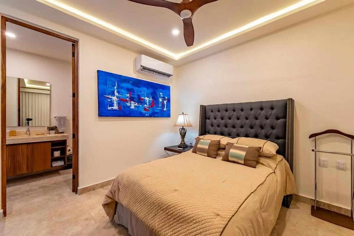 Oceanview 2BR Top Floor Condo Terrace-Pool Cozumel Apartment